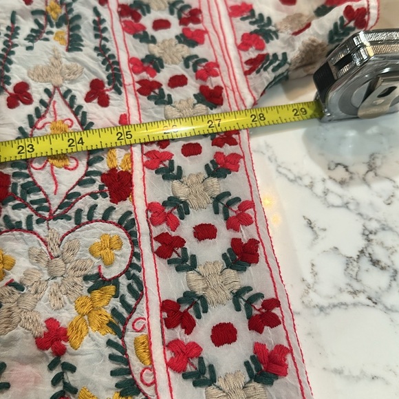 Beautiful embroidery Johnny Was top - Picture 7 of 10